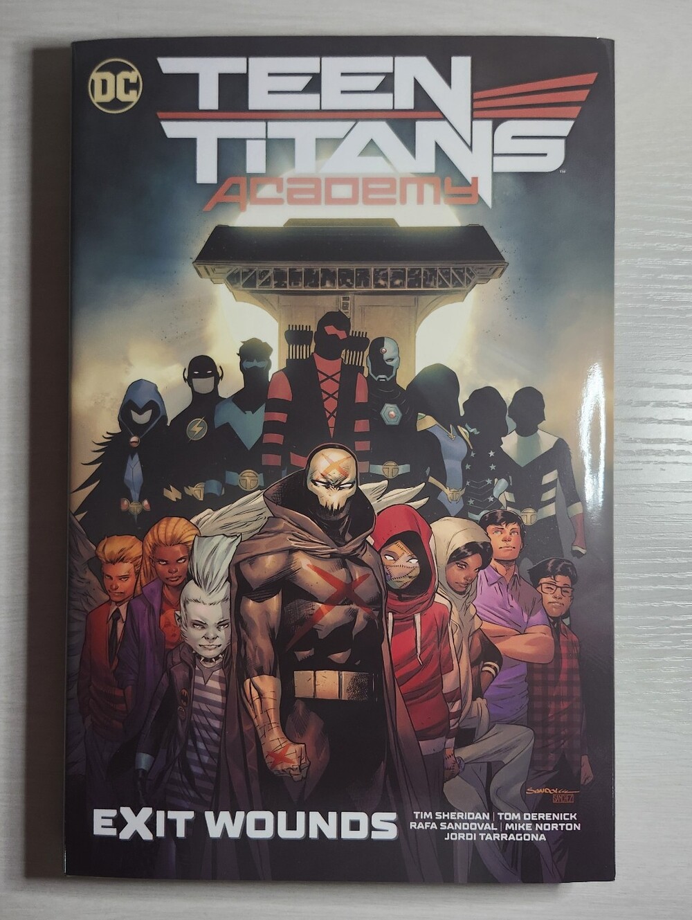 Teen Titans Academy Vol. 2: Exit Wounds (Hardcover)